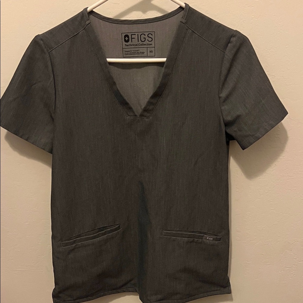 FIGS casma graphite top